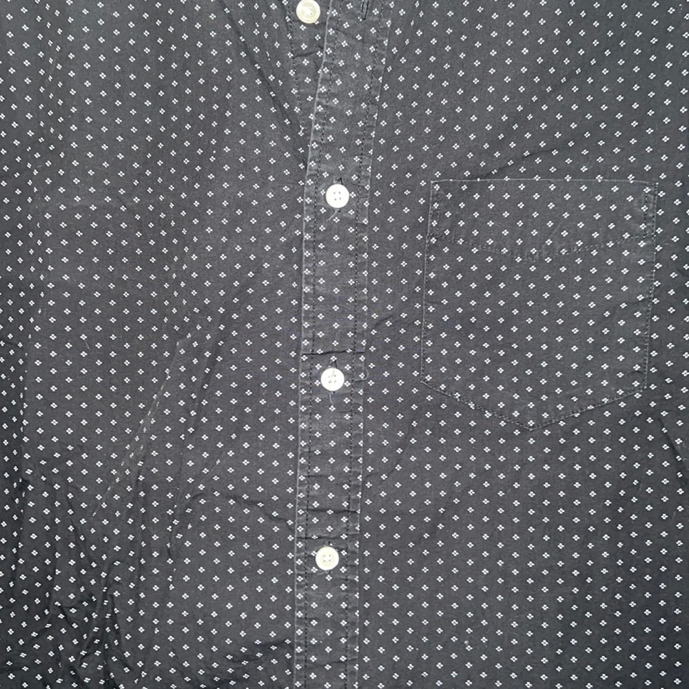 Aeo Black W/White Pattern Button Down - image 4
